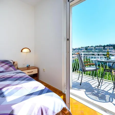 Apartment Tija - Two Bedroom With Balcony And Partial Sea View