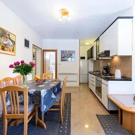 Apartment Tija - Two Bedroom With Balcony And Partial Sea View Dubrovnik