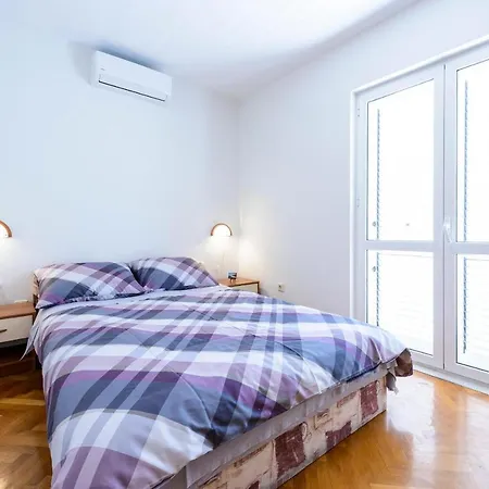 Apartment Tija - Two Bedroom With Balcony And Partial Sea View
