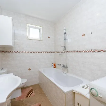Tija - Two Bedroom With Balcony And Partial Sea View Dubrovnik